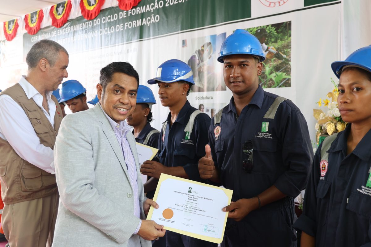 SERIMÓNIA ENSERAMENTU FORMASAUN PROFISIONÁL IHA CNEFP–TIBAR