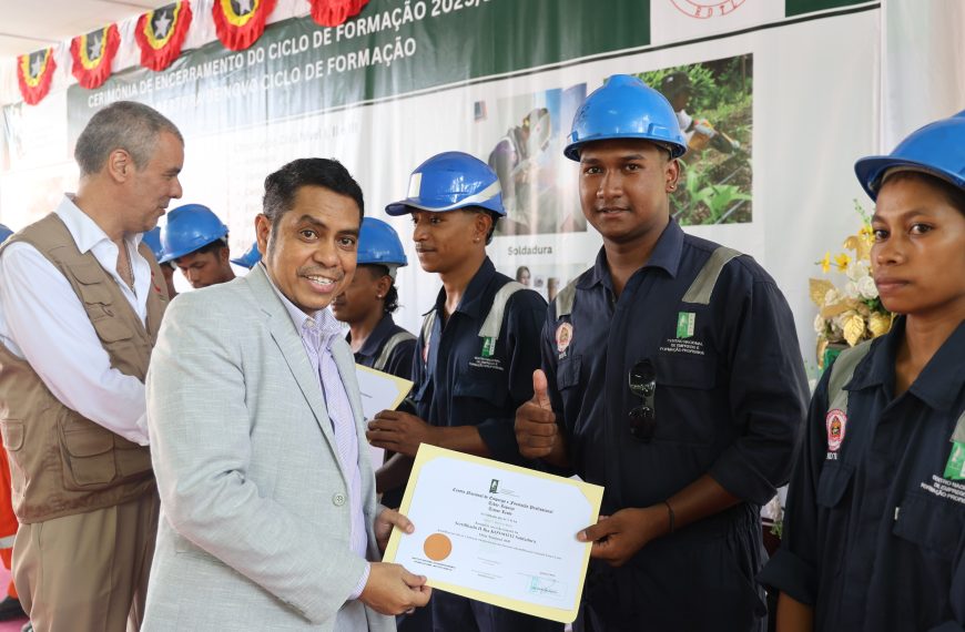 SERIMÓNIA ENSERAMENTU FORMASAUN PROFISIONÁL IHA CNEFP–TIBAR