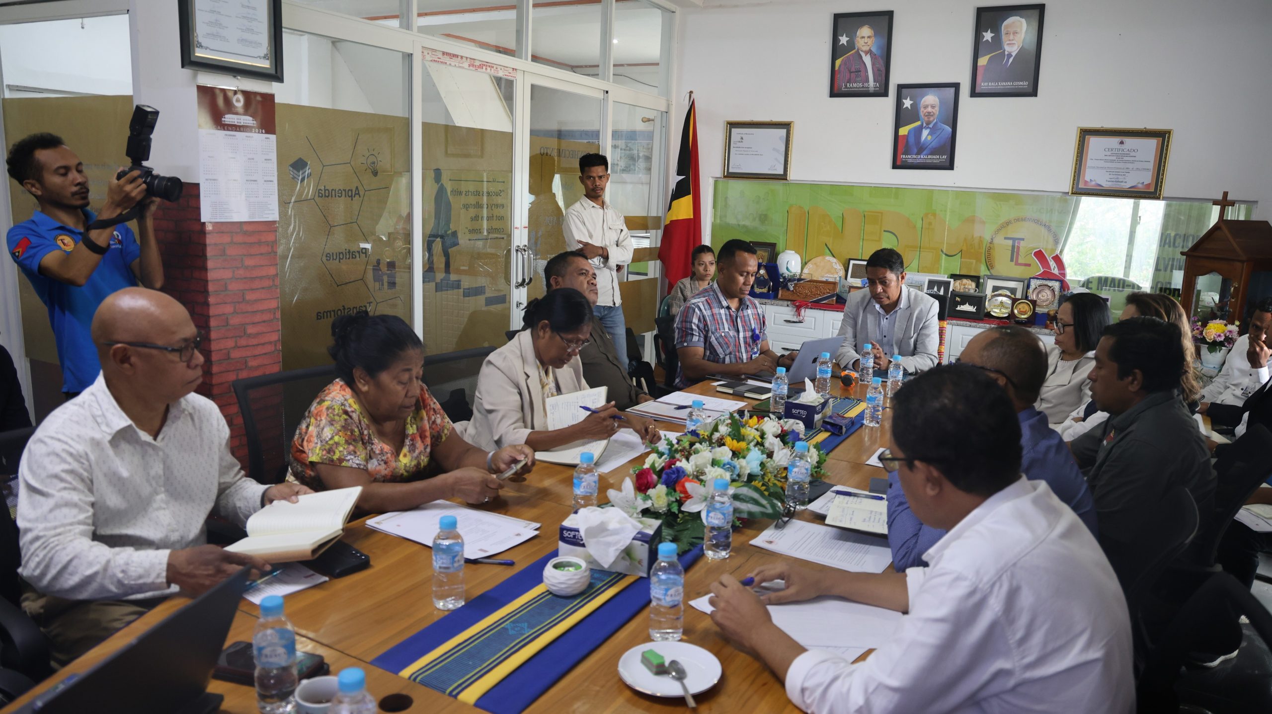 REUNIAUN MENSÁL SUPERIOR INSTITUISAUN PÚBLIKA NO EMPREZA PÚBLIKA