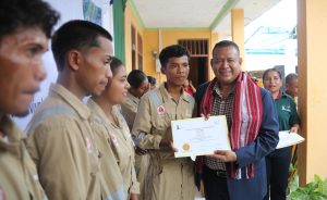 Atribuisaun Sertifikadu ba Formadu 205 iha Bansone RAEOA